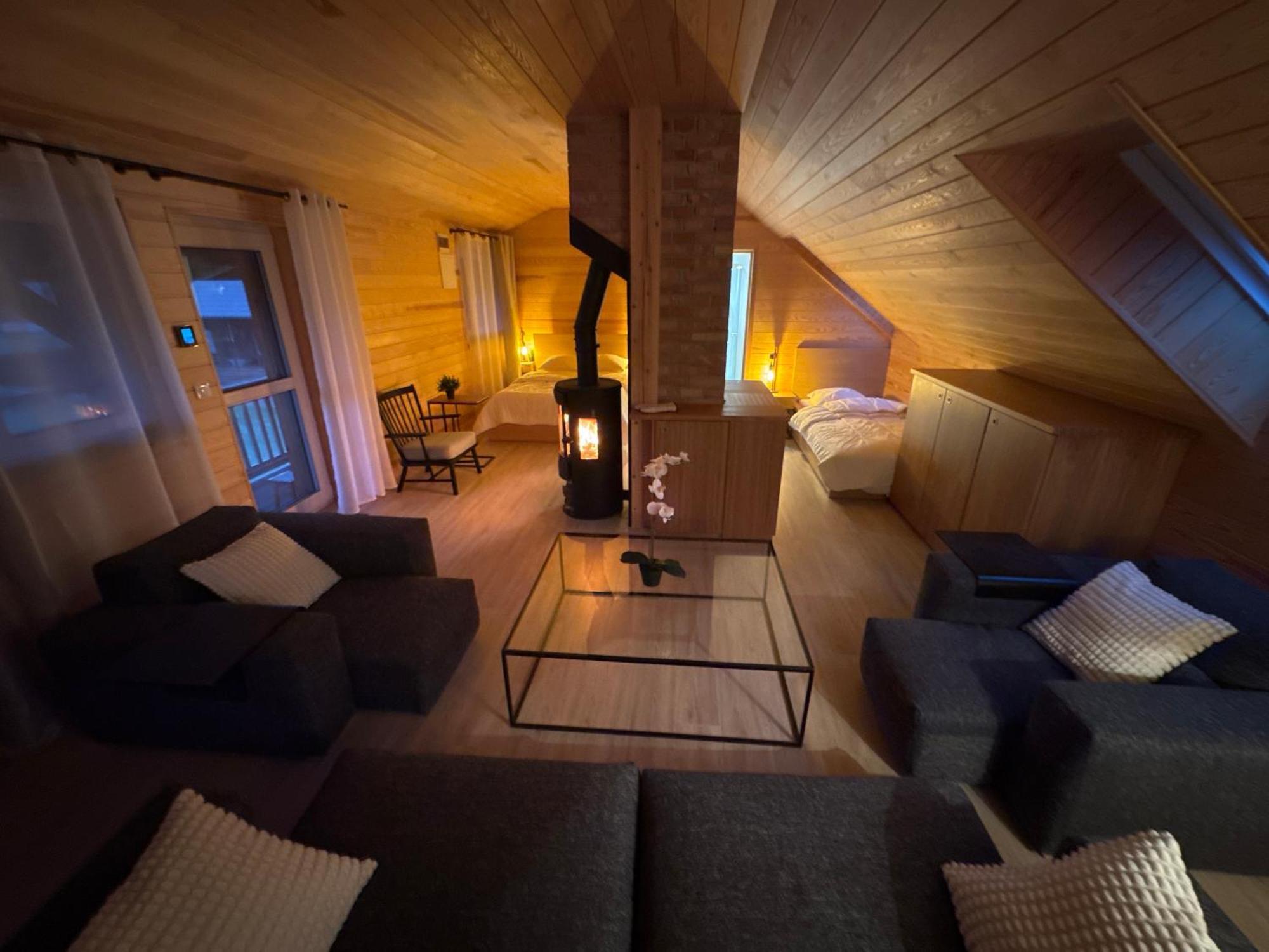 Hotel Dolina Sanu Krzeszow  Zewnętrze zdjęcie